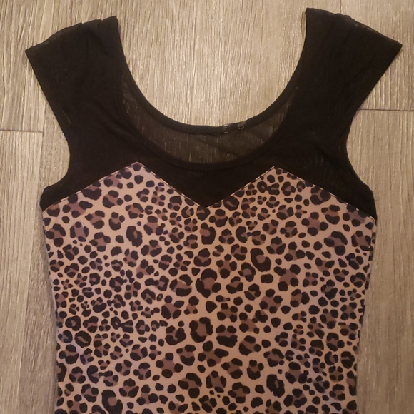 Leopard dress with mesh top - Picture 2 of 3